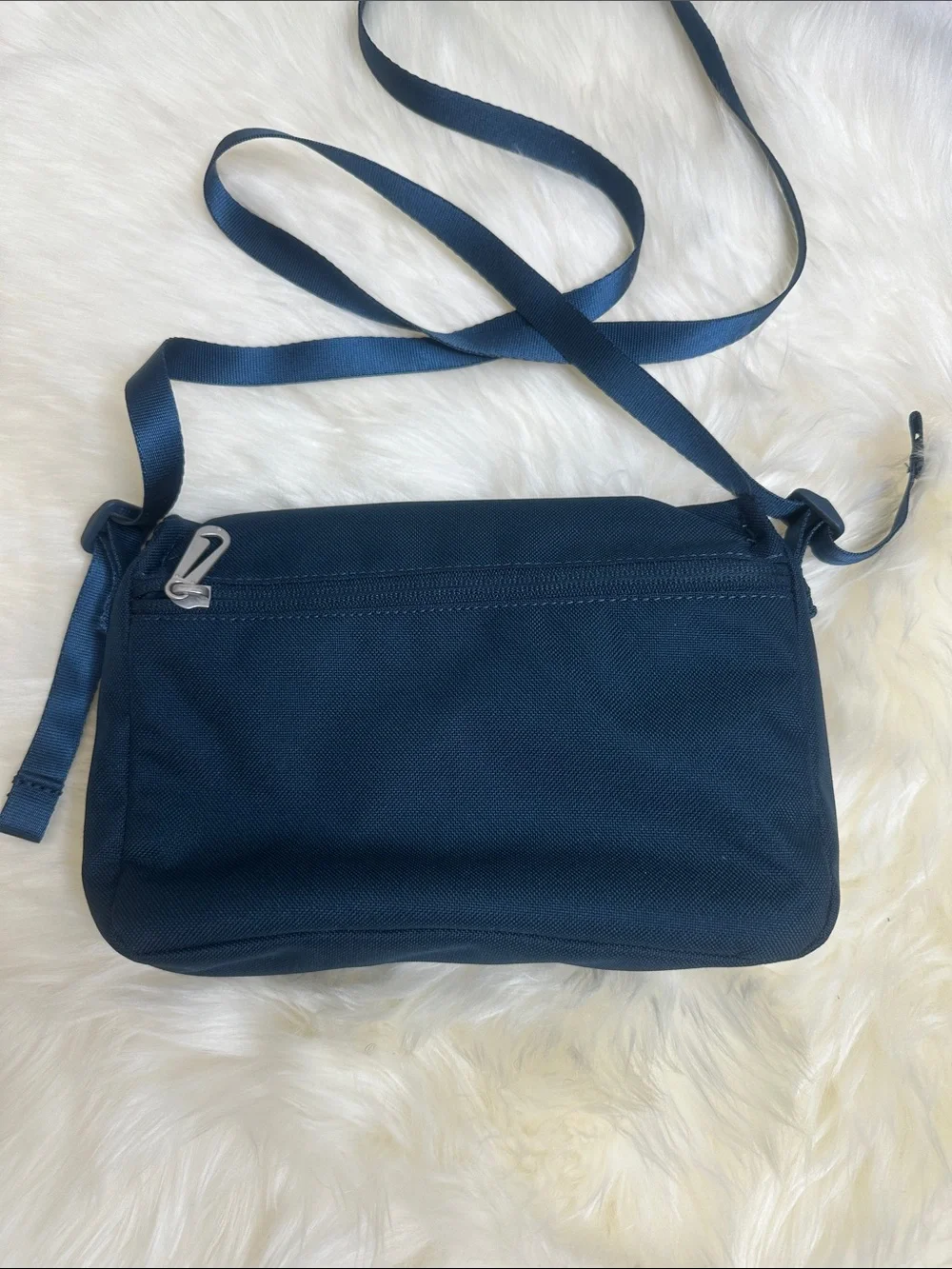 🆕NWOT Nike Futura Navy Crossbody Bag with White Logo